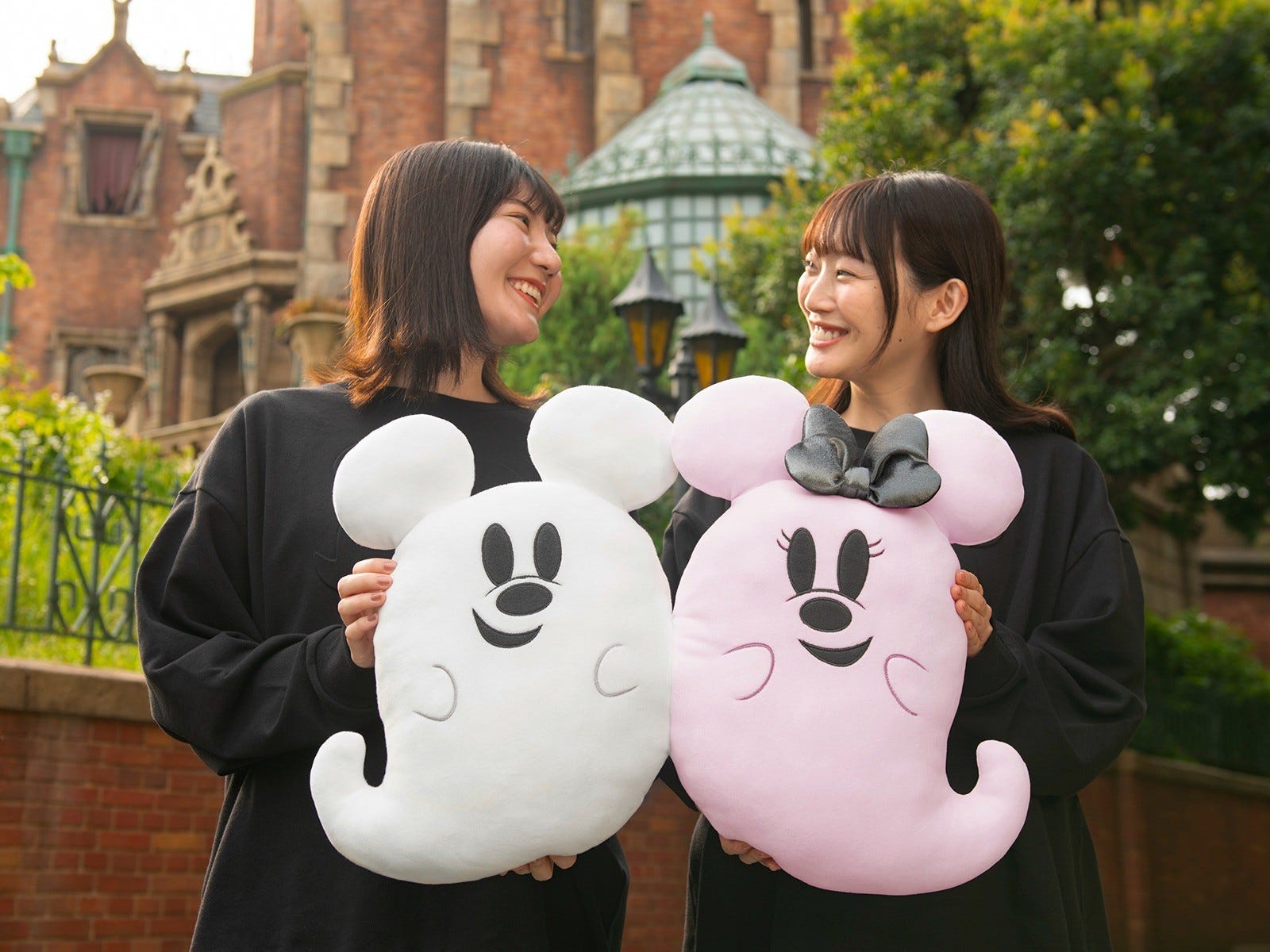 可愛いオバケのクッション