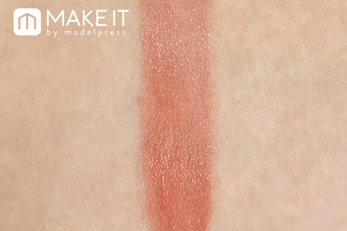 【エクセル】「グレイズバームリップ」“GB04 ハニーネクター”使用 (C)メイクイット