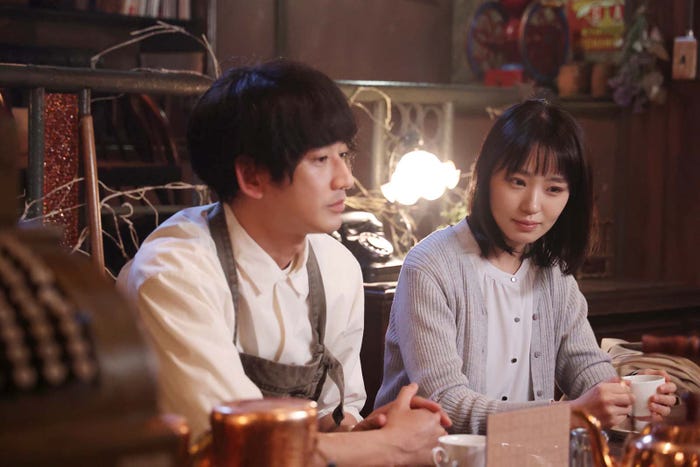 永山瑛太、奈緒「あなたがしてくれなくても」第1話より(C)フジテレビ