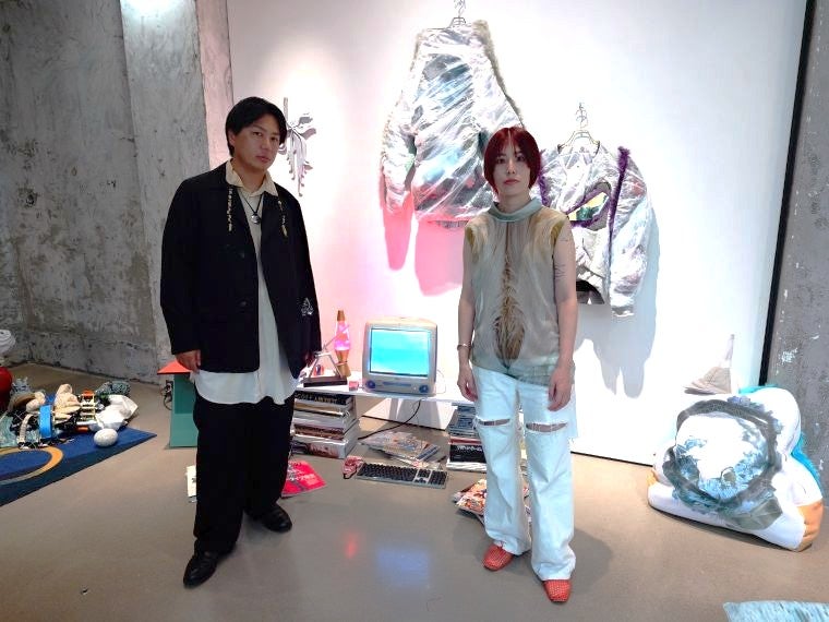 東京ファッションの「空白」をたどる「Login to the self」展 10年代前半の熱を再発見