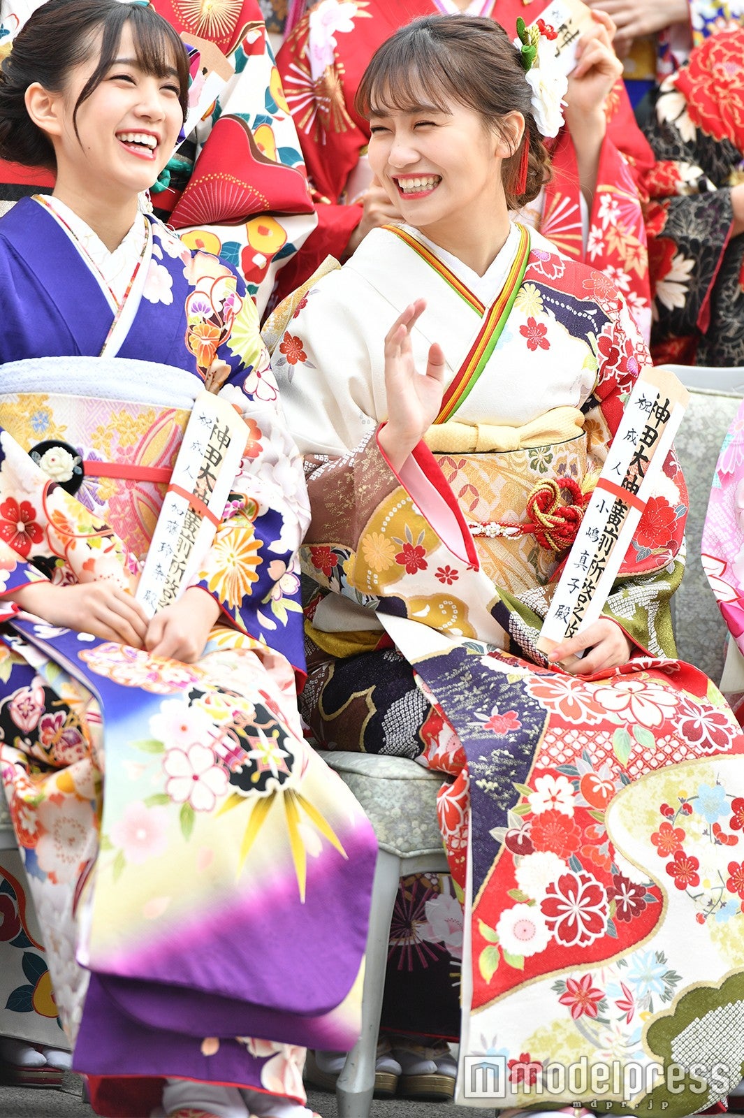 加藤玲奈、小嶋真子 （C）モデルプレス