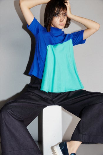 Tee ￥13,000、Bottoms ￥21,000、Shoes ￥45,000／FACETASM（C）TOPLOG