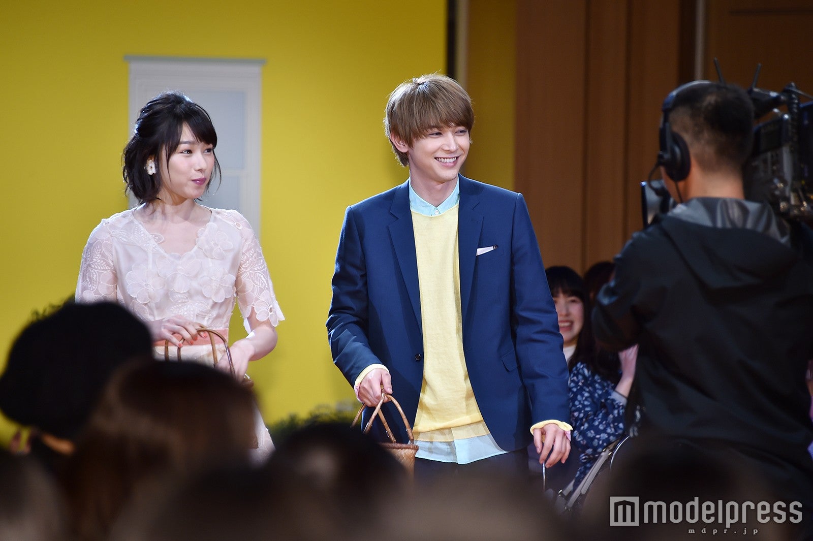 （左から）桜井日奈子、吉沢亮 （C）モデルプレス