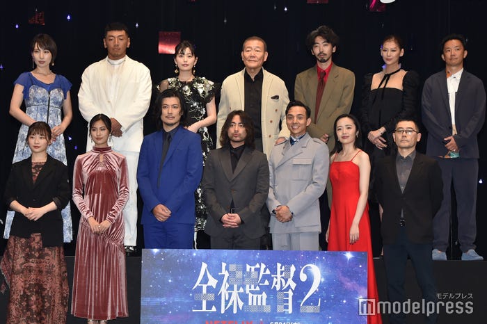 (後列)増田有華、後藤剛範、冨手麻妙、國村隼、柄本時生、西内まりや、後藤孝太郎監督(前列)伊藤沙莉、恒松祐里、玉山鉄二、山田孝之、満島真之介、森田望智、武正晴総監督 (C)モデルプレス