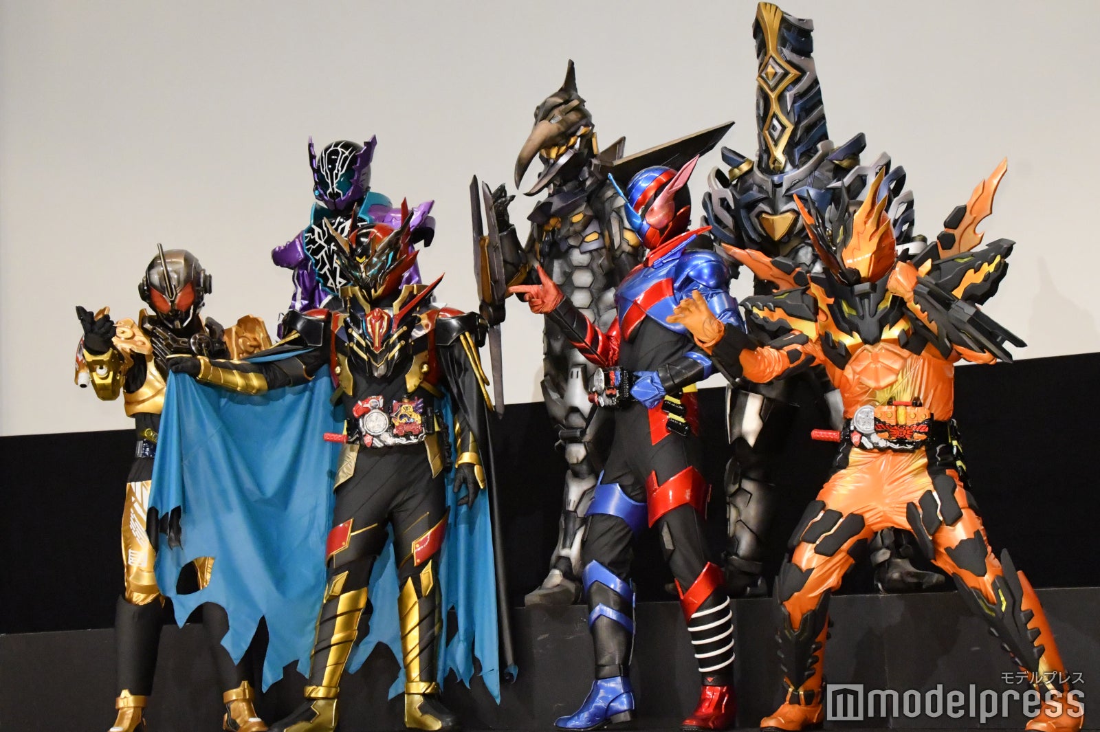 （C）モデルプレス