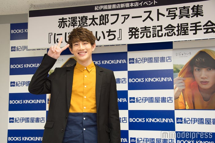赤澤遼太郎のtwitterは癒やしスポットです 目標はフォロワー10万人 照れながらアピール モデルプレス 赤澤遼太郎のtwitterは癒やしスポットです 目標はフォロワー10万人 照れながらアピール モデルプレス