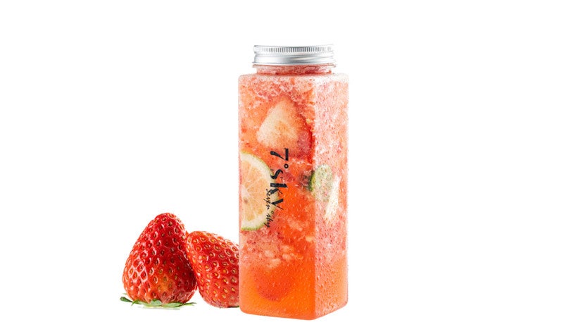 いちごフルーツティー690円／画像提供：7°sky