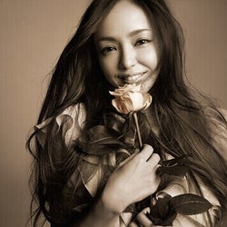 安室奈美恵 もっとも登場した雑誌でファイナル総力特集「歩いていけると感じている」