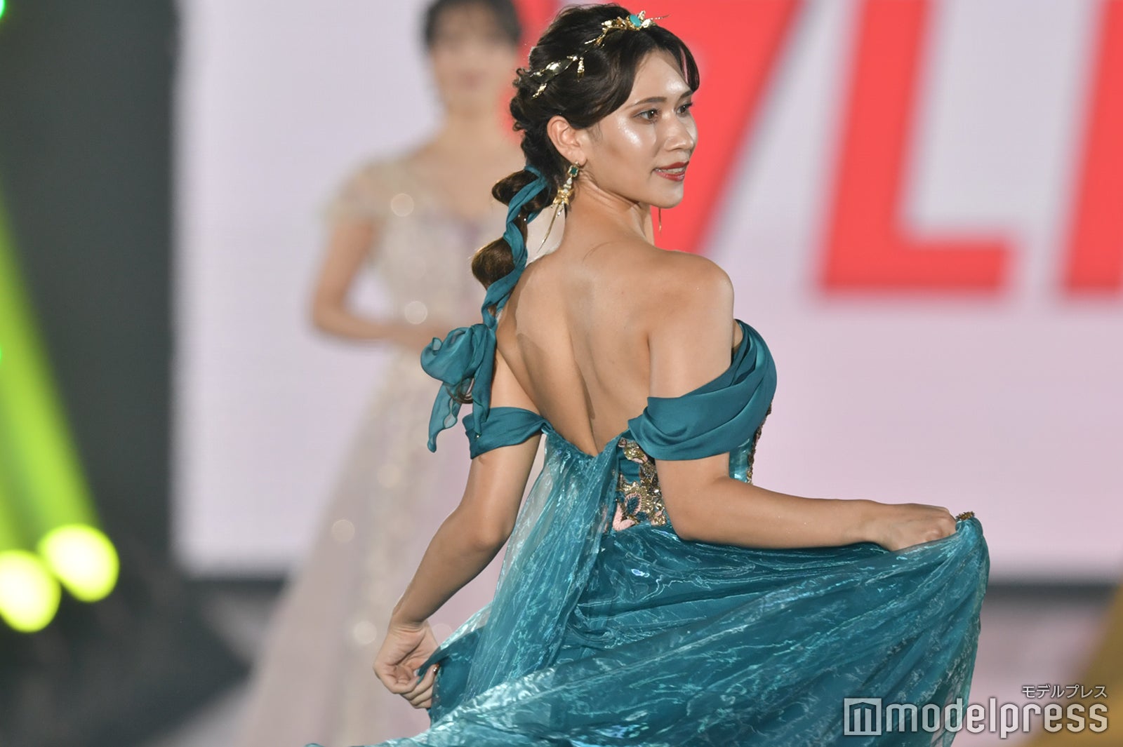 （C）モデルプレス