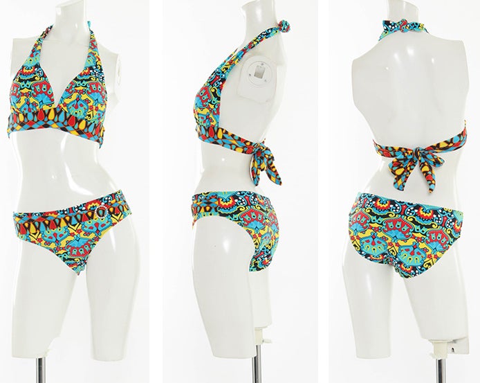 ビビットエスニック柄ビキニ「salus」3,694円(税込3,990円)