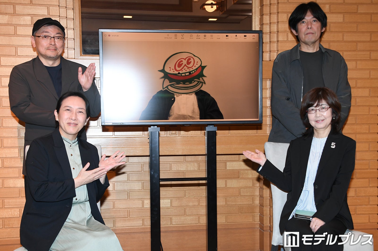 （後列）大森寿美男氏、此元和津也氏、坂元裕二氏（前列）大森美香氏、井上由美子氏（C）モデルプレス