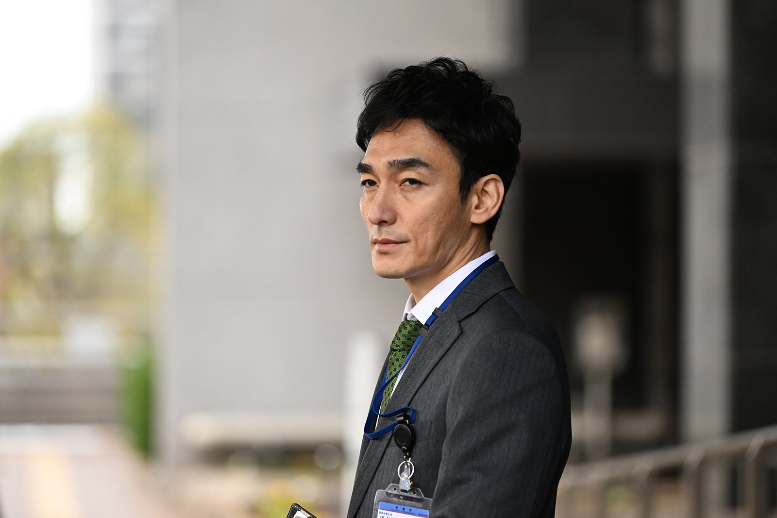 草なぎ剛 「罠の戦争」第3話より（C）カンテレ