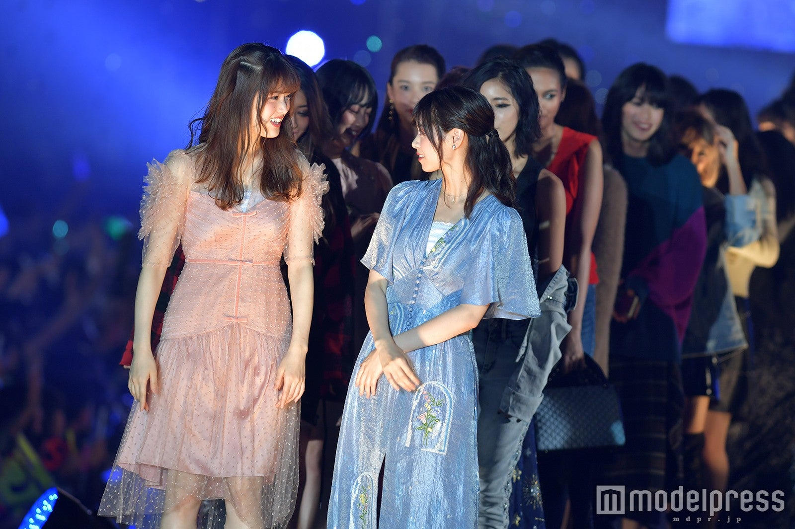 松村沙友理、西野七瀬（C）モデルプレス