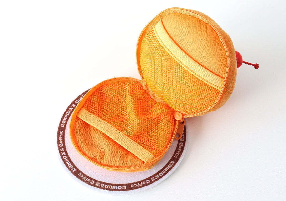 コメダ珈琲店　ふわふわシロノワールポーチ　収納部