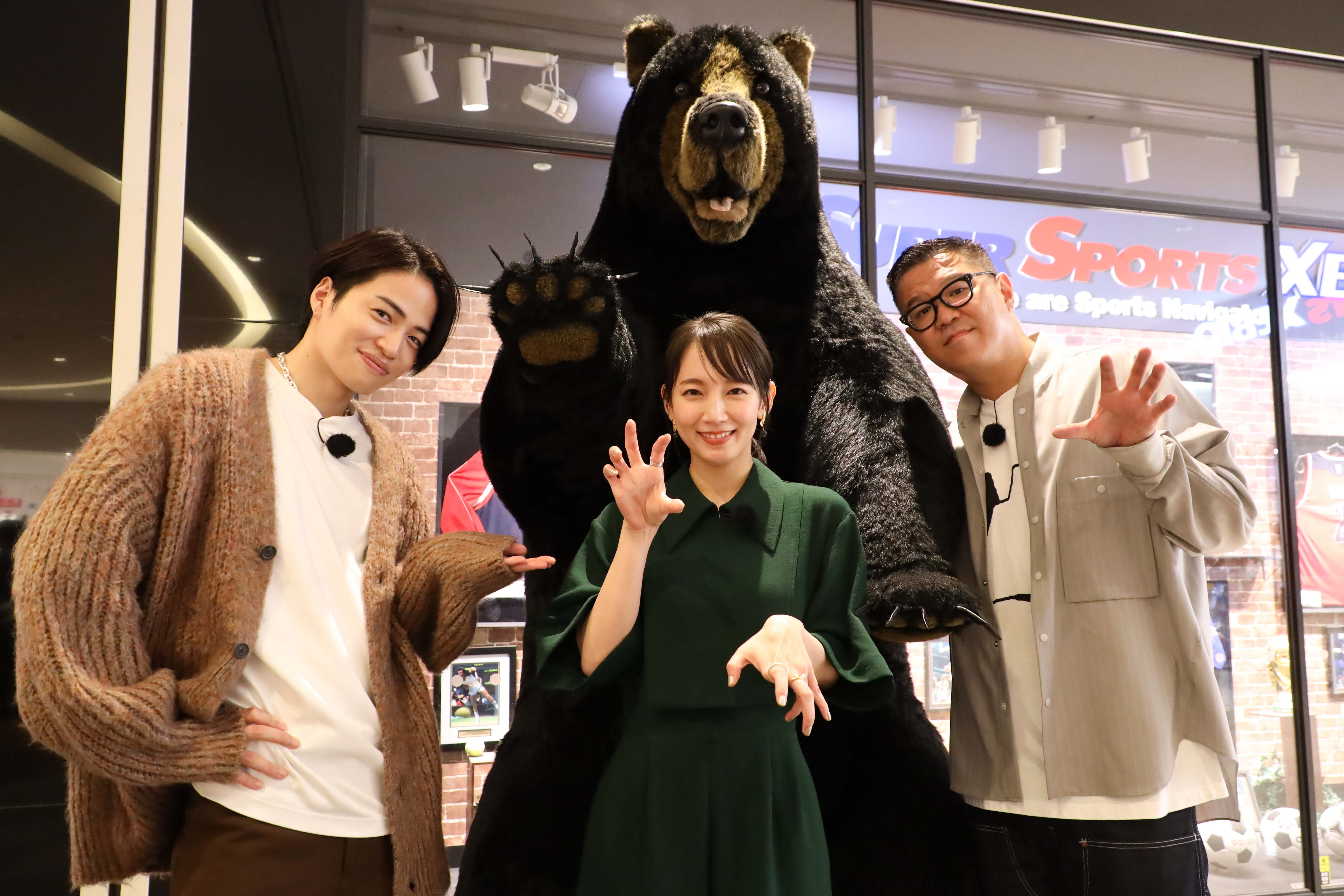 吉岡里帆、Sexy Zone菊池風磨＆シソンヌ長谷川忍を前に“ボケまくる”「何か“オモシロいコト”ないの？」初回ゲストに決定