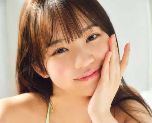 「ミスマガジン2022」藤本沙羅、ピンク水着で爽やかグラビア