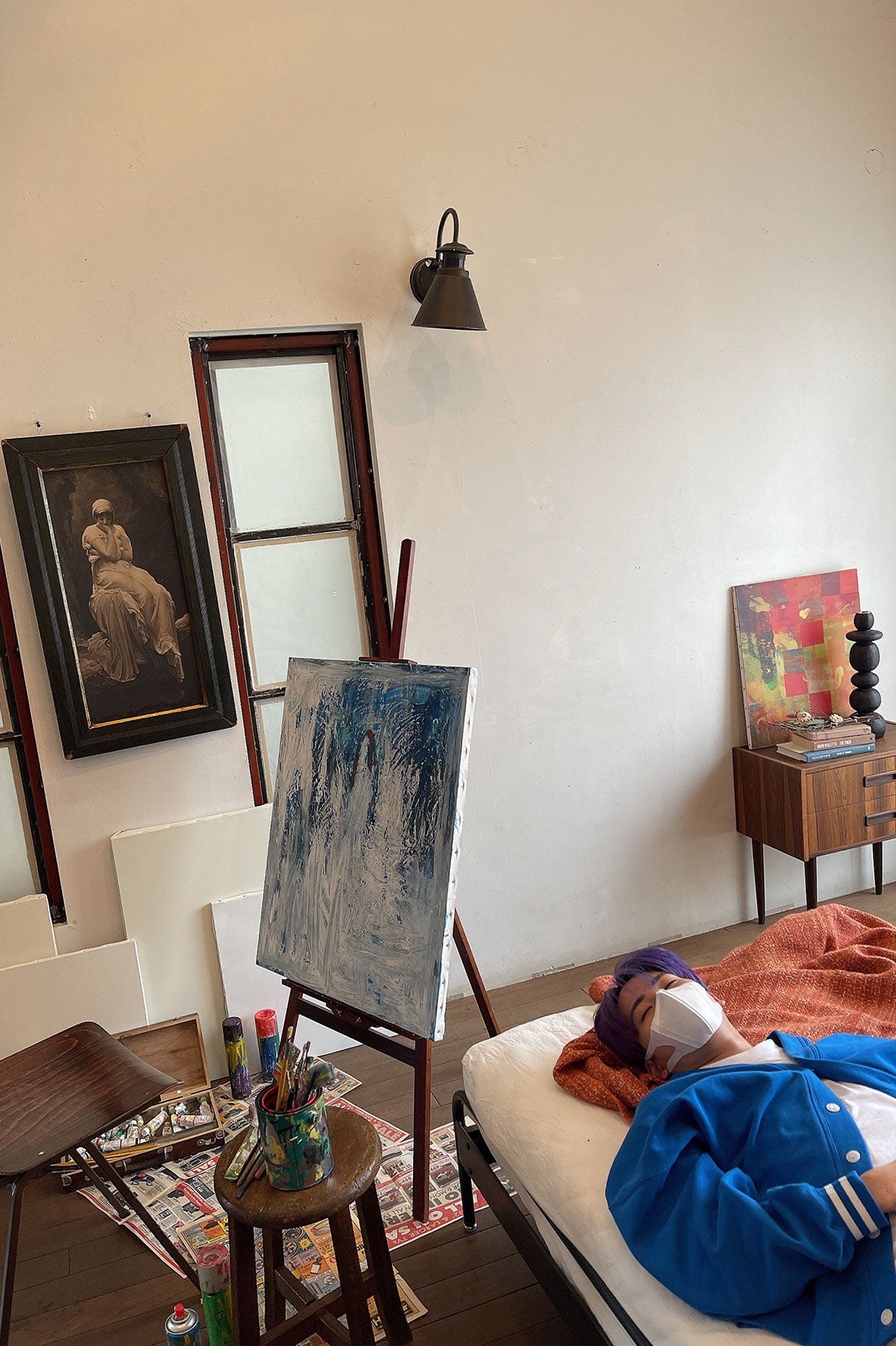 JO1金城碧海、誕生日迎えた川尻蓮の寝顔ショット公開 寝ている場所にも注目集まる