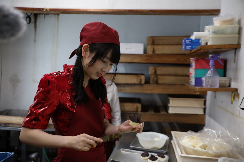 いきなり団子を作る井上瑠夏（提供写真）