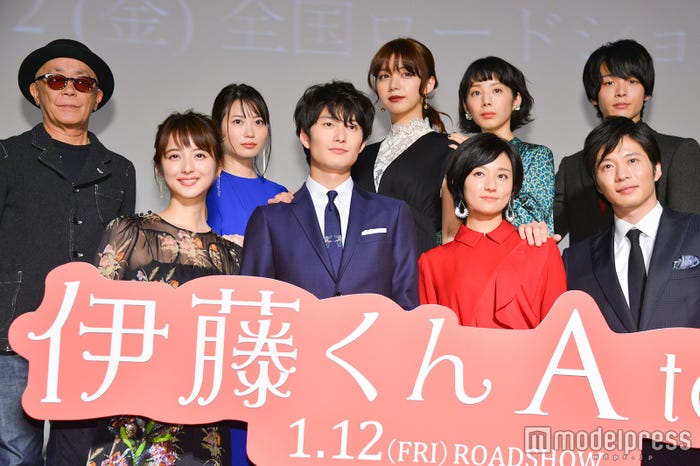 (後列左から)廣木隆一監督、志田未来、池田エライザ、夏帆、中村倫也(前列左から)佐々木希、岡田将生、木村文乃、田中圭 (C)モデルプレス