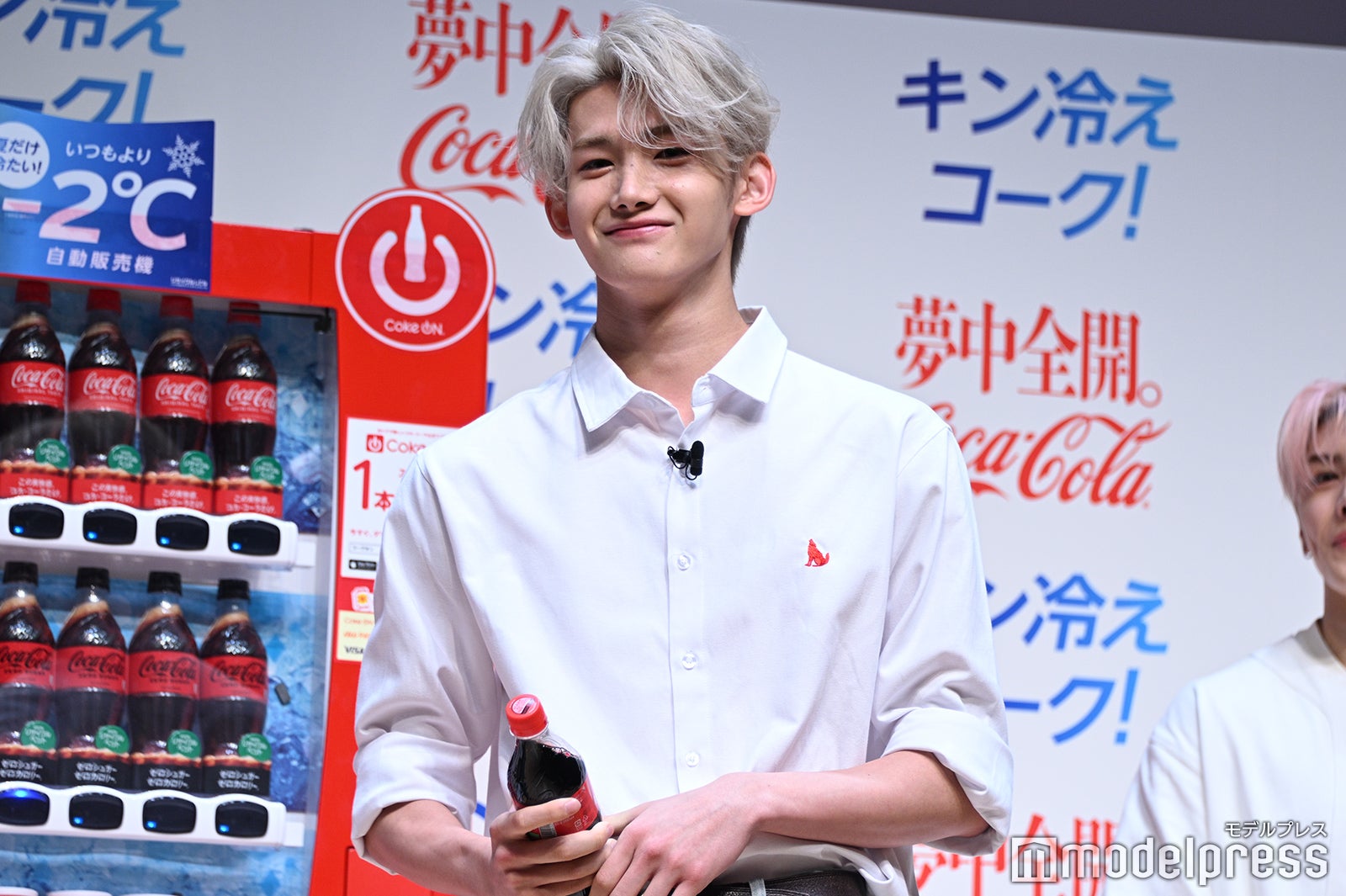 決め台詞を終え恥ずかしそうなJO（C）モデルプレス