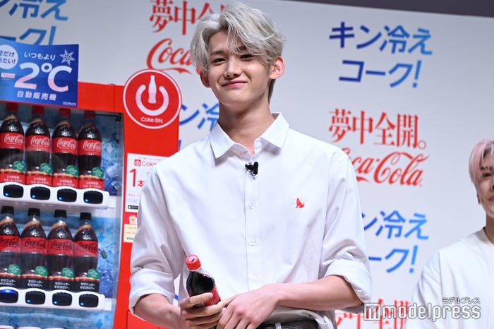 決め台詞を終え恥ずかしそうなJO(C)モデルプレス