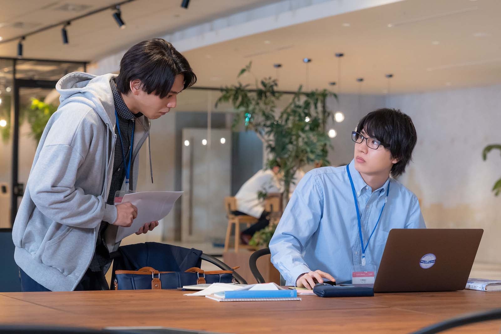 佐野和真、桜田通「クールドジ男子」第9話より（C）那多ここね／SQUARE ENIX・ドラマ「クールドジ男子」製作委員会