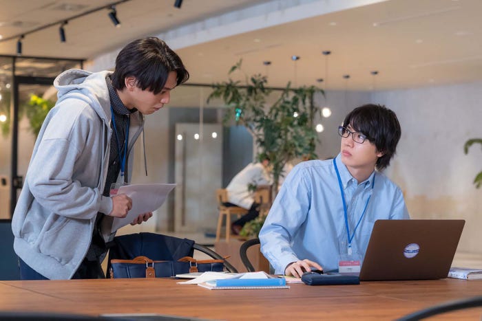 佐野和真、桜田通「クールドジ男子」第9話より(C)那多ここね/SQUARE ENIX・ドラマ「クールドジ男子」製作委員会