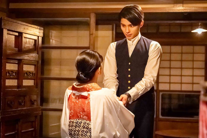 芳根京子、本田響矢「波うららかに、めおと日和」第5話(C)フジテレビ