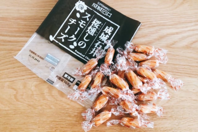 成城石井　桜燻しのスモークチーズ 22個入り