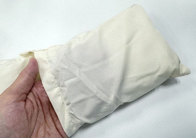 ダイソー　中わたダウン風マフラー　ポケット