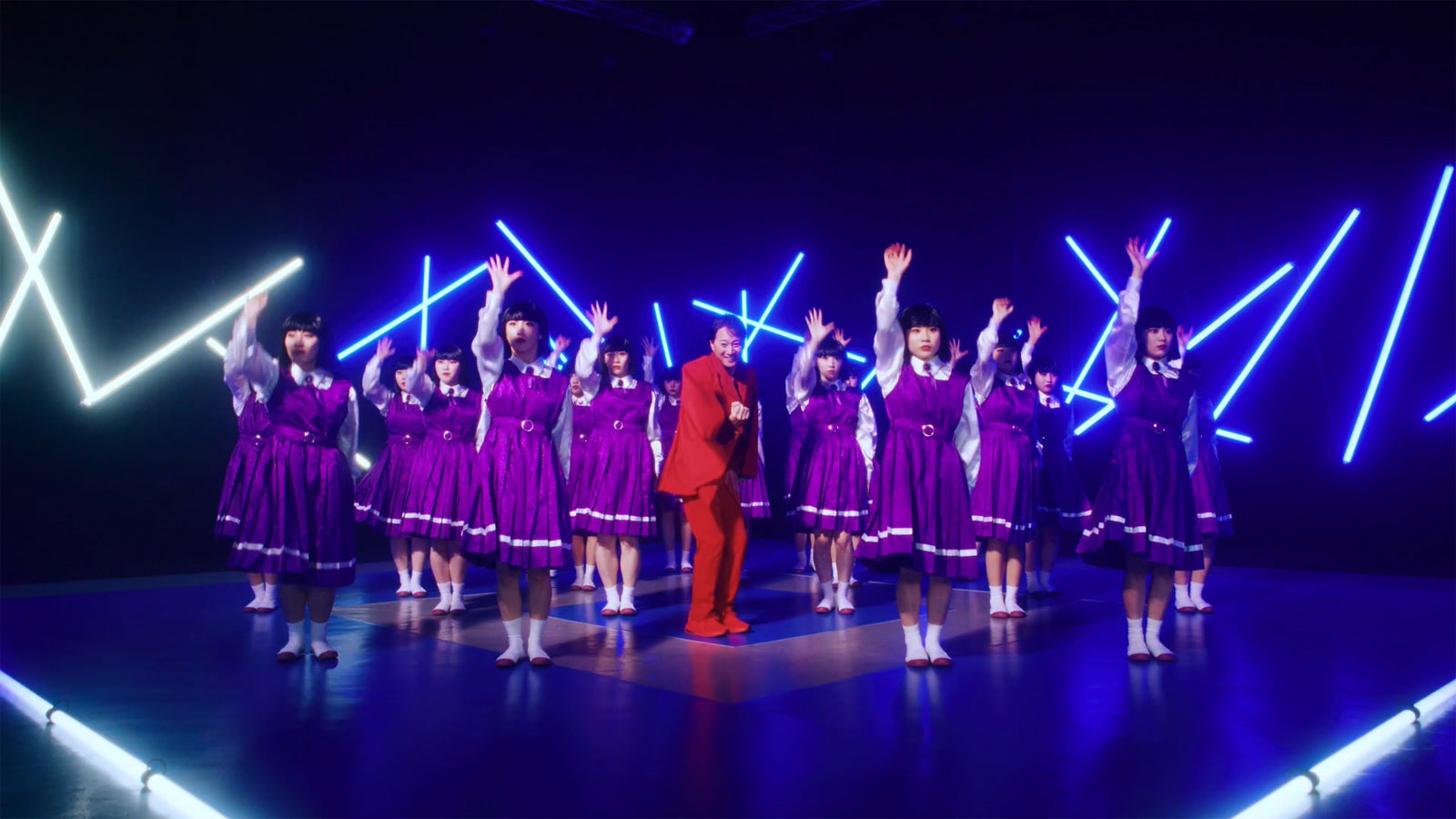 中居正広／「アバンギャルディ→SoftBank」篇より（提供写真）