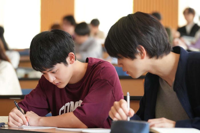 小林虎之介、中沢元紀「ひだまりが聴こえる」第2話より(C)「ひだまりが聴こえる」製作委員会