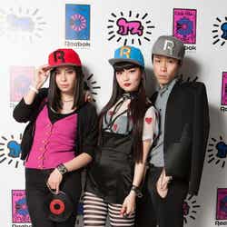 秋元梢は3姉弟で来場