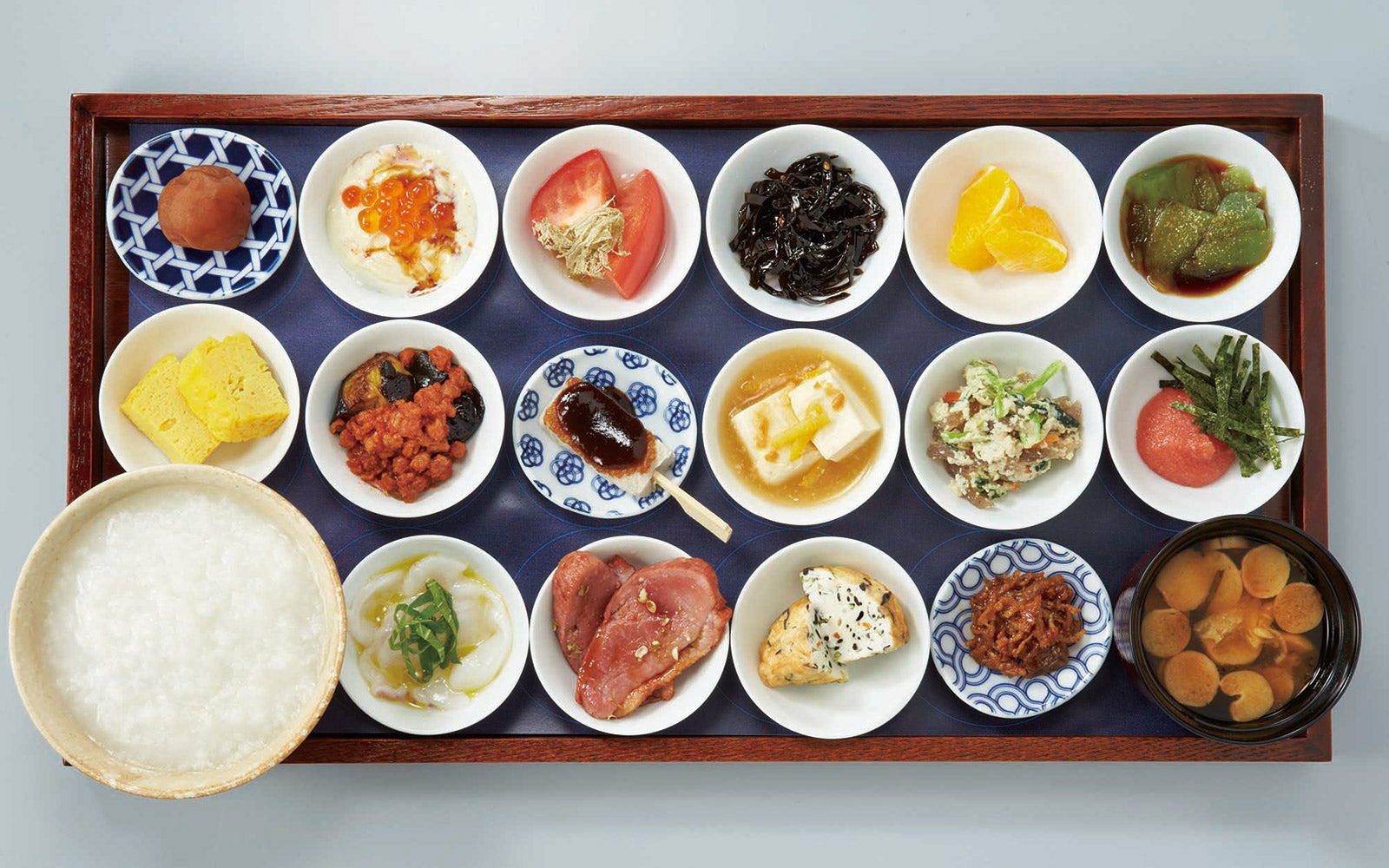 18品目の朝ごはん1,944円／画像提供：株式会社 プロントコーポレーション