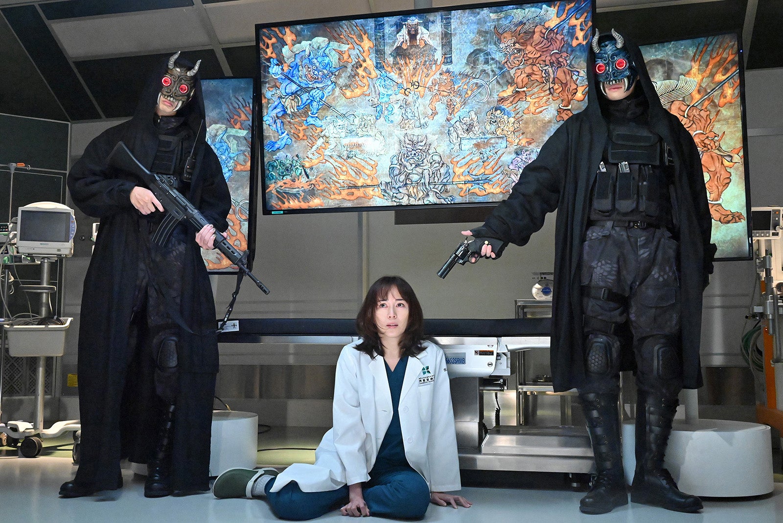 （中央）比嘉愛未 （C）日本テレビ