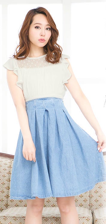 ショート丈半袖シフォンフリルブラウストップス「神戸レタス」2690円（税込）