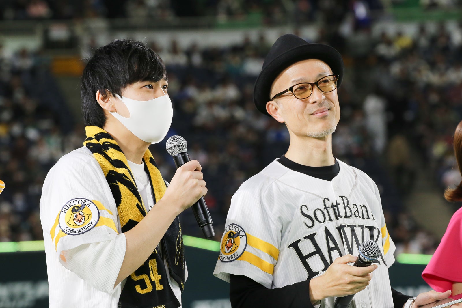 （左）そば湯（提供写真）