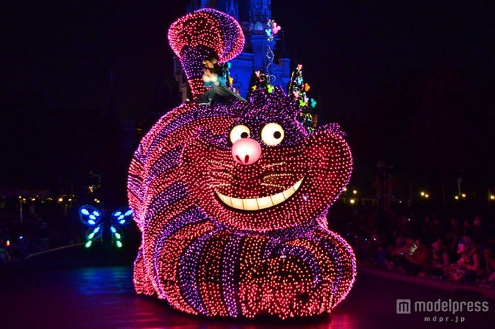 「東京ディズニーランド・エレクトリカルパレード・ドリームライツ」もクリスマス仕様に