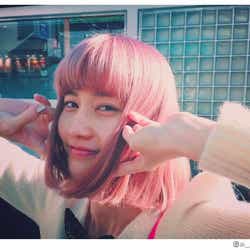 モデルプレス - 橋本愛“念願の”ピンク髪に大胆イメチェン「最高に可愛い」「似合う」と絶賛の声