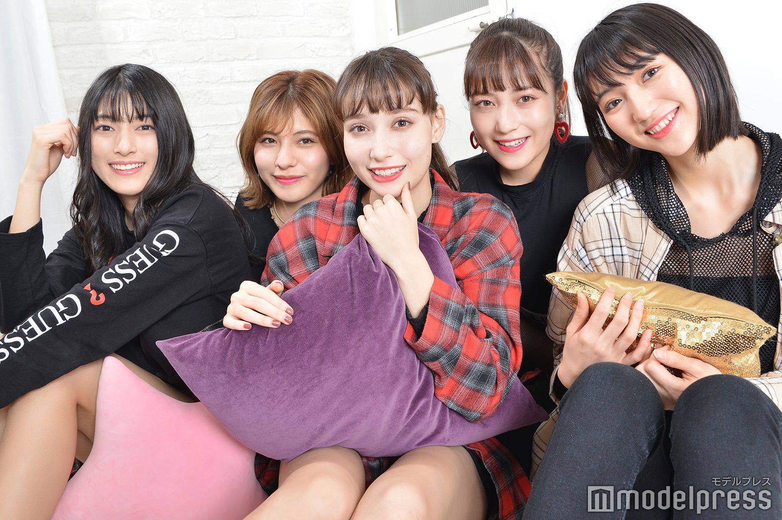 Chuning Candy（左から）琴音、ソフィー、LILI、ゆうり、愛子（C）モデルプレス
