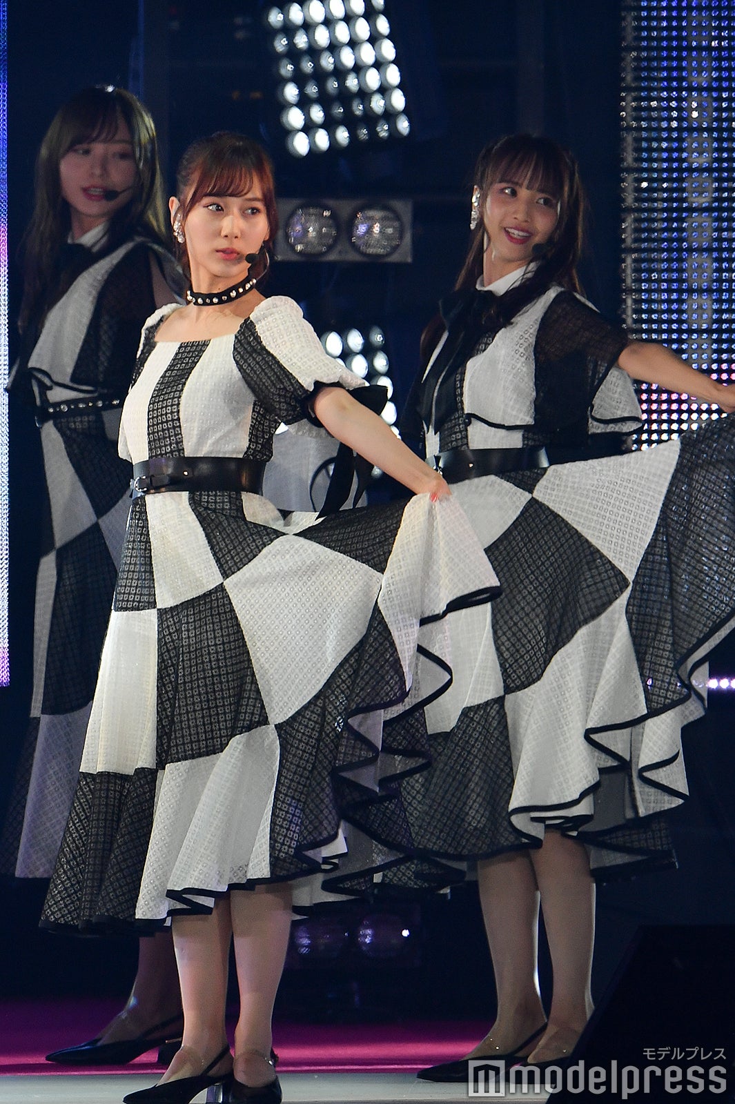 山下美月、佐藤楓（C）モデルプレス