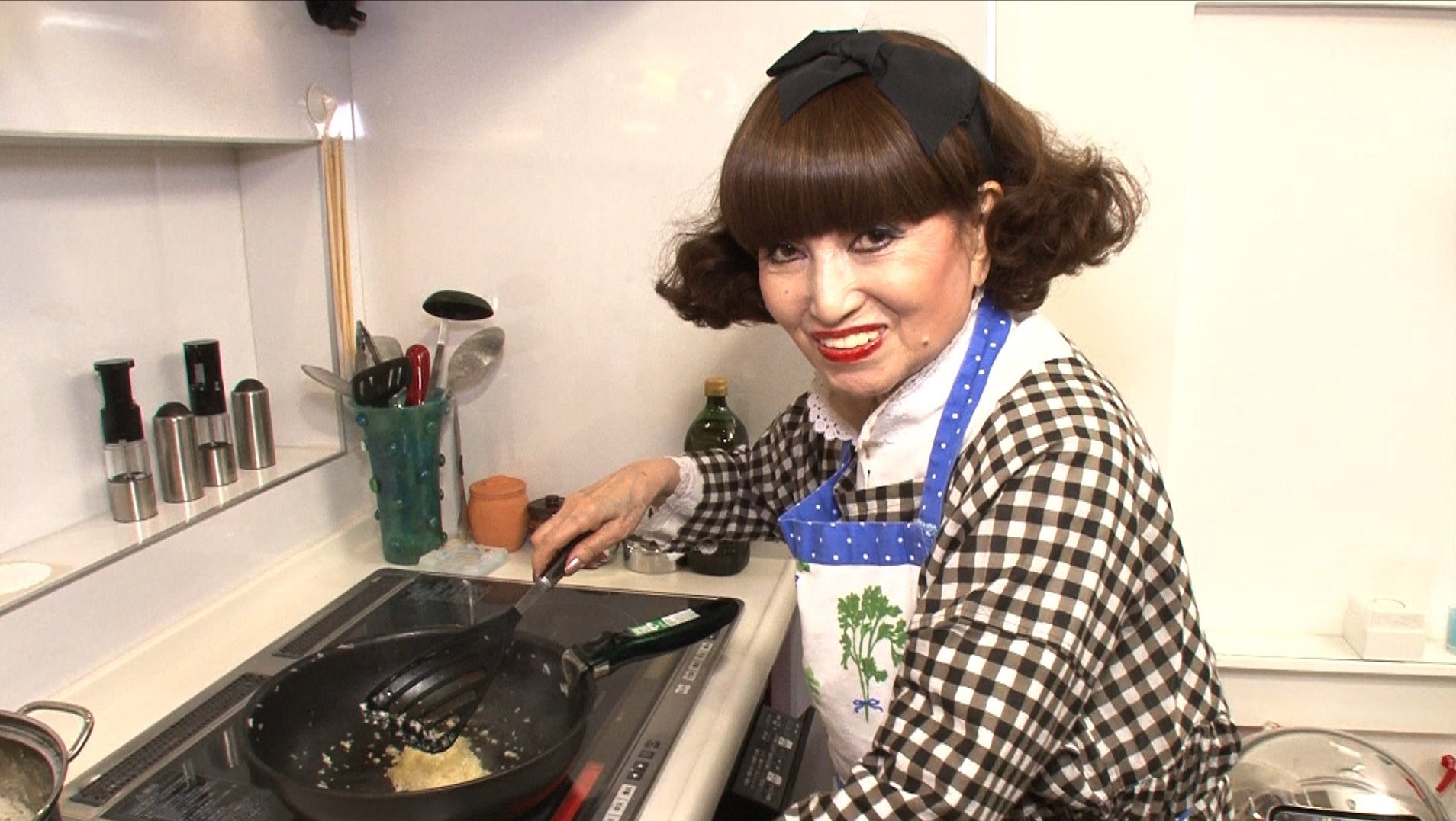 黒柳徹子／「1周回って知らない話」より（C）日本テレビ