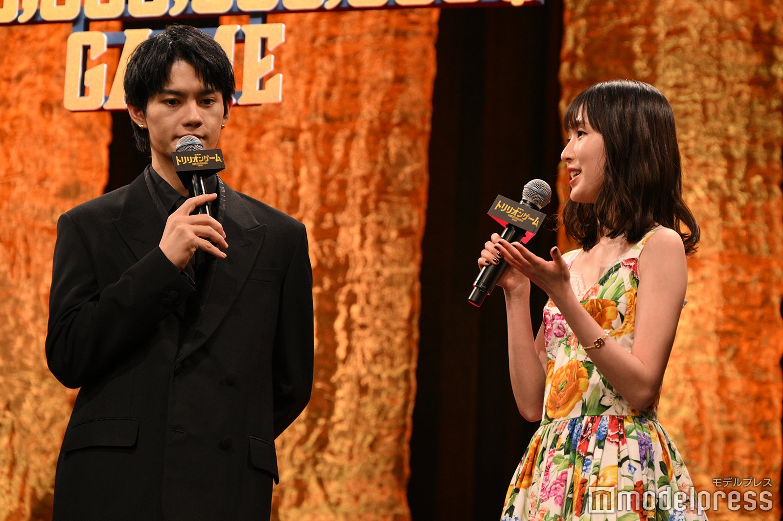 佐野勇斗、福本莉子（C）モデルプレス