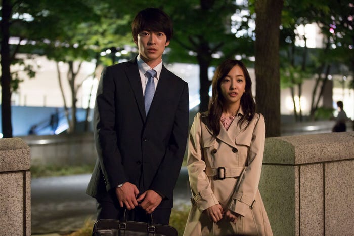 大東駿介、板野友美/「フリンジマン ~愛人の作り方教えます~」第10話より(画像提供:テレビ東京)