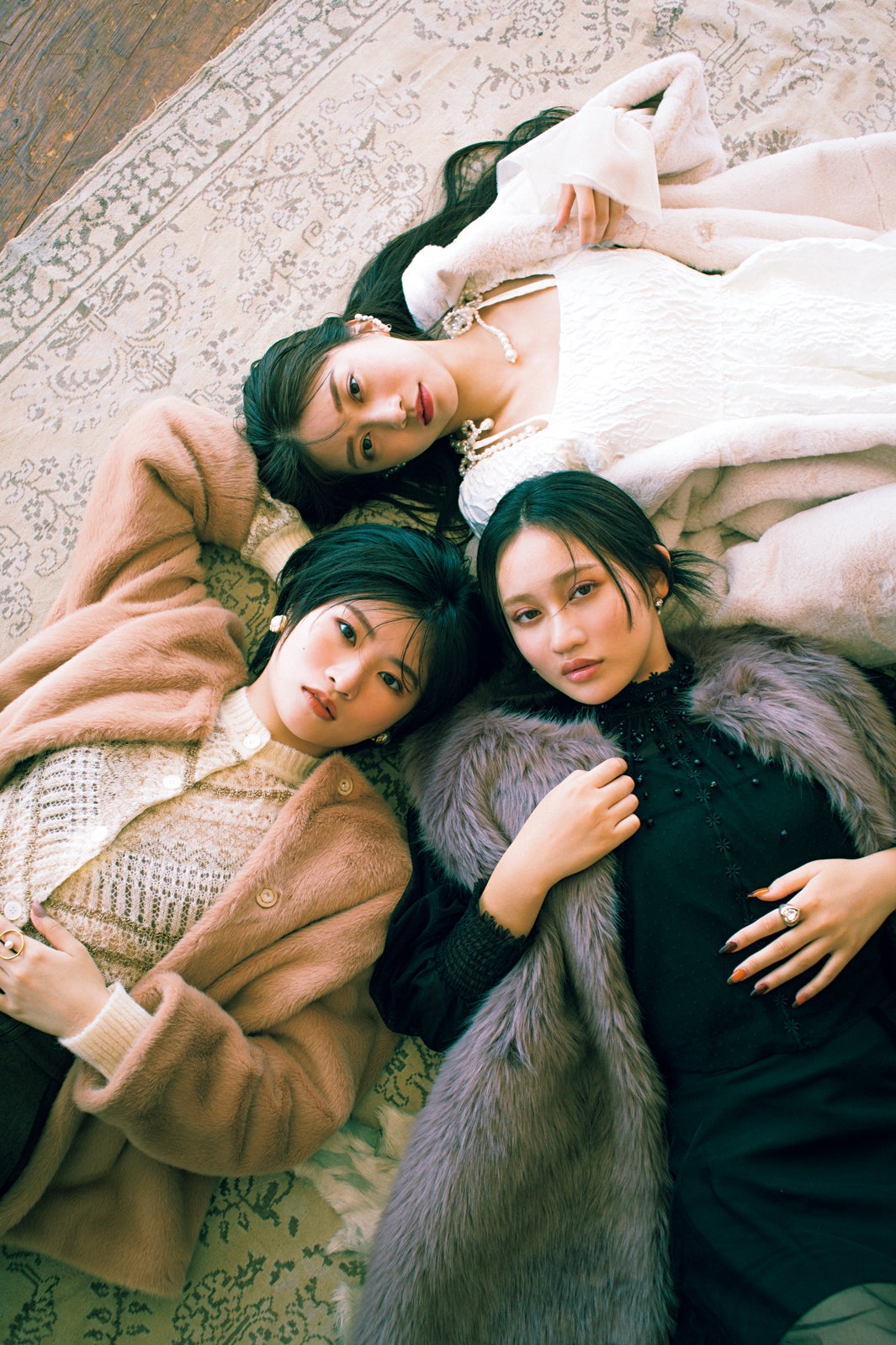 モー娘。牧野真莉愛＆アンジュルム佐々木莉佳子、加賀楓の卒業への思い語る　ハロプロ仲良し3人組「CanCam」登場