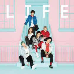 AAAの新曲「LIFE」（10月18日発売）CD（画像提供：avex）