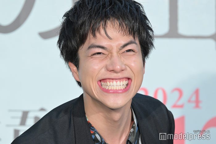 中条あやみから「重岡さんの歯くらい多いよ」と例えられた重岡大毅(C)モデルプレス