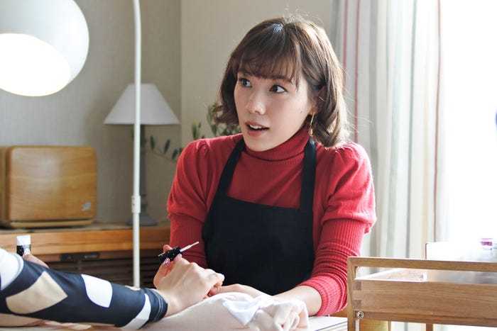 仲里依紗/「ホリデイラブ」第1話より(C)テレビ朝日