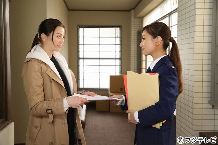 香里奈、大塚 愛(C)フジテレビ