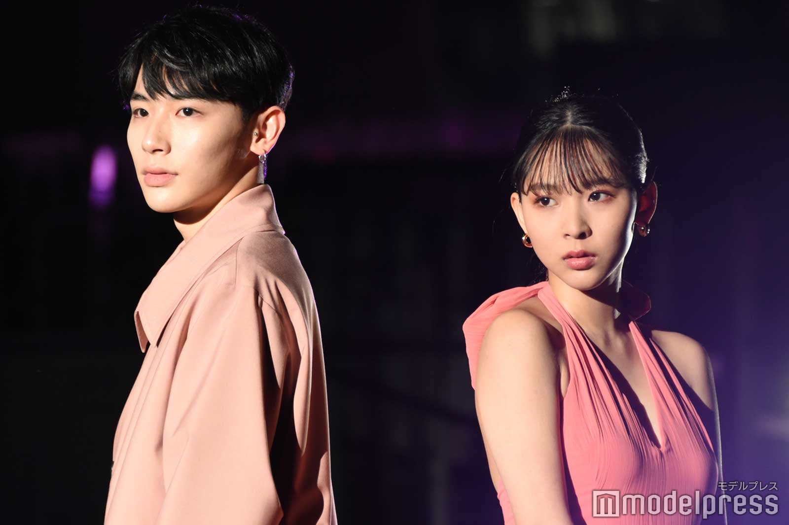 ミチ、胸元ざっくりSEXYドレスで魅了 よしあきとのランウェイにうっとり＜NEXT VISION JAPAN 2021 XR LIVE＞